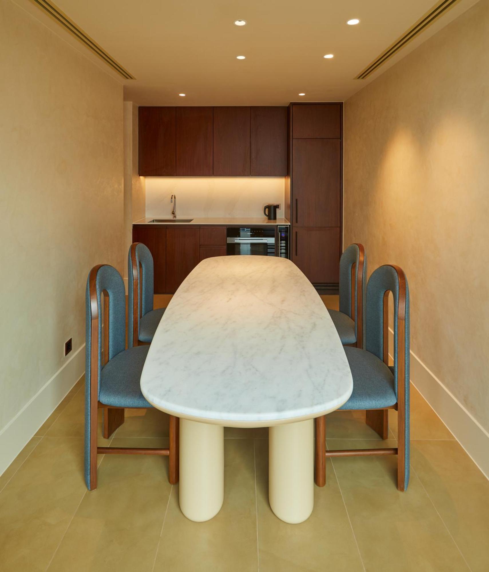 The Standard, Bangkok Mahanakhon Habitación foto The kitchen of a two-bedroom apartment